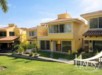 Casa en condominio de 4 habitaciones, Emiliano Zapata · Casa en Venta, en Burgos Cuernavaca