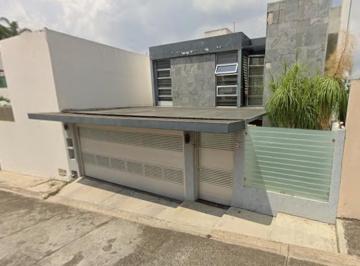 Casa de 4 habitaciones, Xalapa · ¡Asegura Tu Patrimonio en El Corazón de La Zona Cumbres, Xalapa!