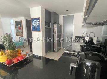 Casa · 192m² · 3 Recámaras · 2 Estacionamientos · Zibatá Casa Dentro de Privada en Venta Rah1570