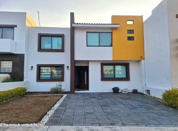Casa · 198m² · 4 Recámaras · 3 Estacionamientos · Casa en Venta en Hacienda del Monte, Morelia