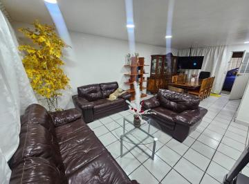 Casa · 393m² · 7 Recámaras · 2 Estacionamientos · Casa y Departamentos en Venta en Av Churubusco, Portales