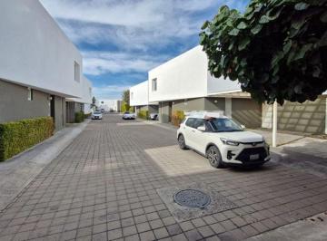 Casa en condominio de 3 habitaciones, Querétaro · Venta Casa Juriquilla Sta Fe Capricho Excelente