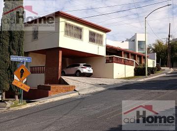 Casa · 375m² · 3 Recámaras · 2 Estacionamientos · Renta Casa en Guadalupe Amueblada