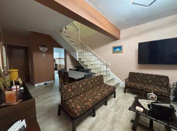 Casa · 210m² · 5 Recámaras · 2 Estacionamientos · Casa en Venta Ermita