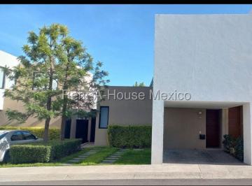 Casa de 3 habitaciones, El Marqués · Casa en Venta: Zibata, Márquez, Querétaro, Amplia Casa en Fraccionamiento Exclusivo de Queretaro.