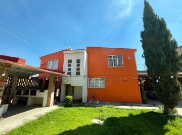 Casa · 500m² · 4 Recámaras · Casa Preciosa Casa Tipo Campirana en Toluca