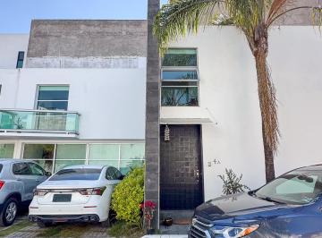 Casa de 3 habitaciones, Puebla · Casa en Venta en Fraccionamiento a 3 Min. de Udlap