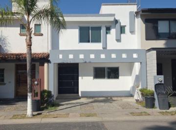 Casa en condominio de 3 habitaciones, Zapopan · Casa Venta 3 Habitaciones,198 M&sup2;,cuarto de Servicio, Coto San Antonio, Paseos del Sol, Zapopan.