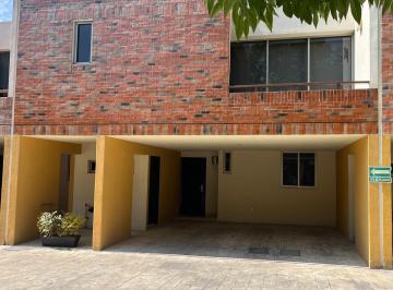 Casa · 270m² · 3 Recámaras · 2 Estacionamientos · Casa en Venta en Atizapán - (4)