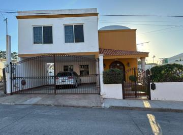 Casa · 360m² · 3 Recámaras · 2 Estacionamientos · Casa en Venta Fraccionamiento La Florida