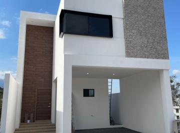 Casa de 3 habitaciones, Santiago · Casa en Venta en Álamo Sur, Santiago N. L.