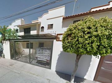 Casa de 3 habitaciones, León · Casa en Venta en Guanajuato
