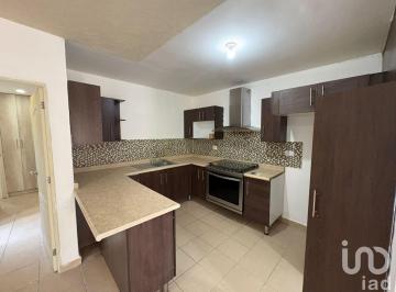 Casa · 98m² · 4 Recámaras · 2 Estacionamientos · Venta de Casa en Condominio en Rincones del Marqués