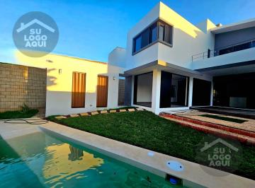 Casa · 316m² · 3 Recámaras · 4 Estacionamientos · Casa en Lagos del Sol