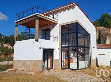 Casa · 137m² · 3 Recámaras · 2 Estacionamientos · Casa en Venta en Santa Rita, San Cristóbal de Las Casas