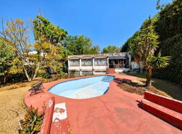 Terreno / Lote · 351m² · 4 Recámaras · 12 Estacionamientos · Terreno con Casa Para Remodelar y Amplio Jardín en Jardines del Pedregal