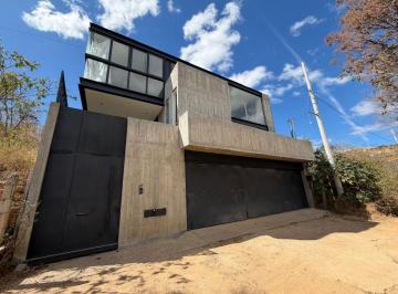 Casa de 4 habitaciones, Oaxaca de Juárez · Residencia en Venta en Zona Norte con Amplio Jardín