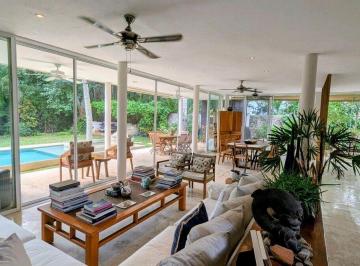 7a98bf3f037901270ea4d67ef5793a13305a9b21c9eb3d34eeaacc73fd2879ef · Venta de Casa Dentro de Club de Golf La Ceiba en Calle Tranquila