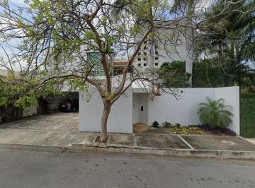 Casa de 5 habitaciones, Mérida · Lasm08 - Casa en Venta en Fraccionamiento Montebello
