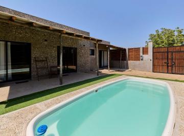 Casa de 4 habitaciones, Santa María Colotepec · Propiedad en Venta con 2 Departamentos en Puerto Escondido