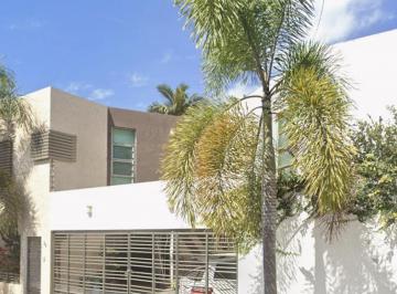 Casa de 4 habitaciones, Tepic · Casa en Lagos Country, Nayarit