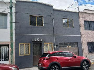 Casa de 2 habitaciones, Toluca · Casa en Renta en Col. 5 de Mayo