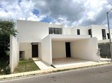998b5cd4fc1bc5dc0a3019a627fe2838cdee15605c5822aef6d227ddb1bad8e9 · En Venta Residencia Nueva en Conkal con Piscina – Norte de Mérida