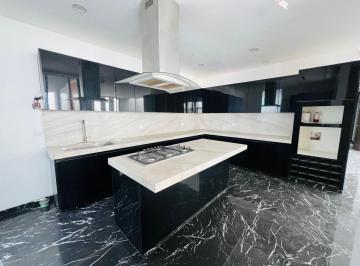 Casa · 480m² · 5 Recámaras · 2 Estacionamientos · Casa en Venta en Terranza Residencial