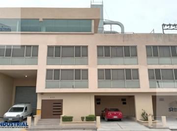 Bodega comercial · 1500m² · 4 Estacionamientos · Bodega en Renta Zona Garcia
