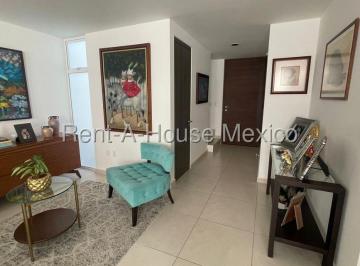 Casa · 195m² · 3 Recámaras · 2 Estacionamientos · Zibatá Casa Dentro de Privada en Venta Rah1570