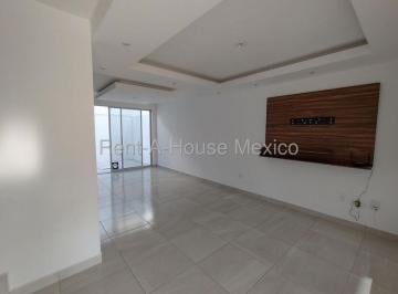 Casa · 169m² · 3 Recámaras · 2 Estacionamientos · Zaru Casa de 3 Recamaras en Renta Rah1756