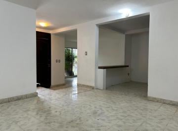 Casa · 3 Recámaras · 1 Estacionamiento · Venta de Casa 3 Recamaras en Buenavista, Mérida, Yuc