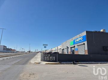Local comercial · 94m² · 1 Recámara · Local en Renta en La Henequen Cerca de Las Gladiolas