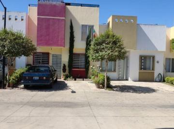 Casa de 3 habitaciones, Zapopan · Casa en Venta en Real de Tesistán, Tesistán, Jalisco.