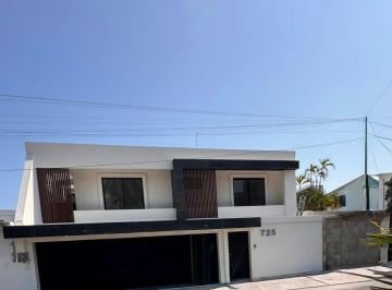 Casa · 447m² · 4 Recámaras · 3 Estacionamientos · Casa en Venta en Fracc Costa de Oro, Bica del Rio