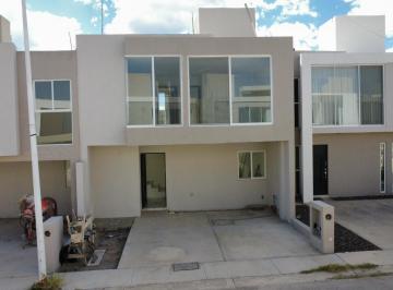 Casa · 165m² · 3 Recámaras · 2 Estacionamientos · Hermosa Casa en Fraccionamiento Residencial