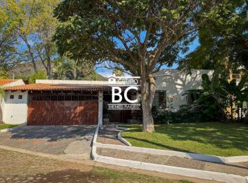 Casa · 726m² · 5 Recámaras · 4 Estacionamientos · Casa en Venta y Renta en La Floresta