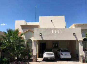 Casa de 3 habitaciones, Hermosillo · Casa con 3 Recámaras y 252 m² de Terreno en Venta en Fraccionamiento Versalles