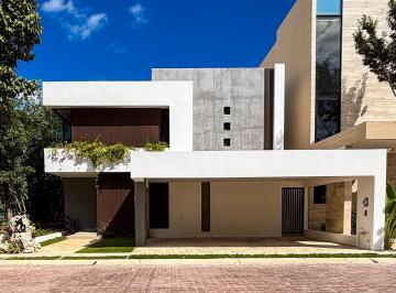 Casa · 343m² · 4 Recámaras · 2 Estacionamientos · Casa en Venta Cancun Via Cumbres