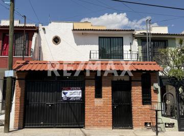 Casa · 124m² · 3 Recámaras · 1 Estacionamiento · Casa Balcones Campestre - (4)