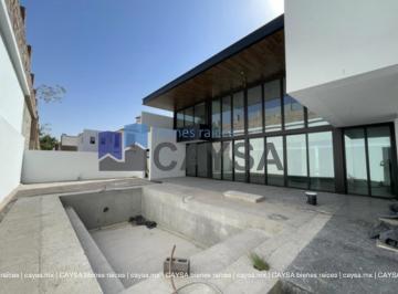 Casa · 742m² · 4 Recámaras · 4 Estacionamientos · Casa en Venta en Residencial San Francisco (4 Recámaras - Alberca)