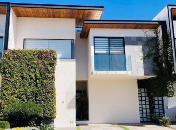Casa · 200m² · 3 Recámaras · 2 Estacionamientos · Casa en Renta en Lomas de Angelópolis