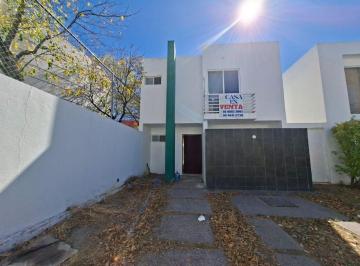 Casa de 3 habitaciones, Aguascalientes · Casa de 2 Niveles “residencial Porta Canteras" a un Costado de La Universidad Uvm