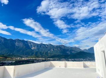 Casa · 400m² · 3 Recámaras · 3 Estacionamientos · Venta de Casa Nueva en El Uro