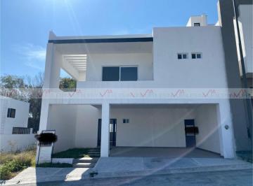 Casa · 320m² · 3 Recámaras · 2 Estacionamientos · Casa en Venta en Santiago