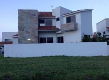 Casa de 3 habitaciones, Alvarado · Casa en Venta en Fraccionamiento El Sendero | Arlette Flores