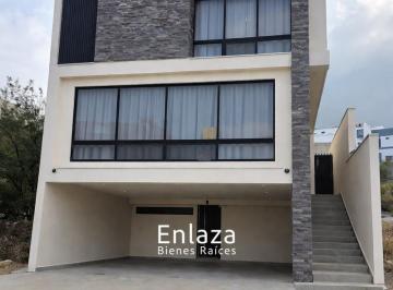 Casa · 350m² · 4 Recámaras · 2 Estacionamientos · Casa en Venta en Cumbres Elite Premier