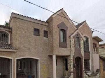 Casa de 4 habitaciones, San Nicolás de los Garza · Recuperación Bancaria en Nuevo León