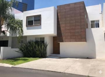Casa en condominio de 3 habitaciones, Querétaro · Casa con 250 m² Superficie de Terreno, 3 Recámaras en Venta Centro Sur