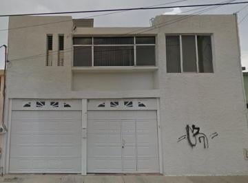 Casa de 3 habitaciones, Salamanca · Casa con 3 Recámaras en Venta, 250 m² Superficie de Terreno, Las Reynas